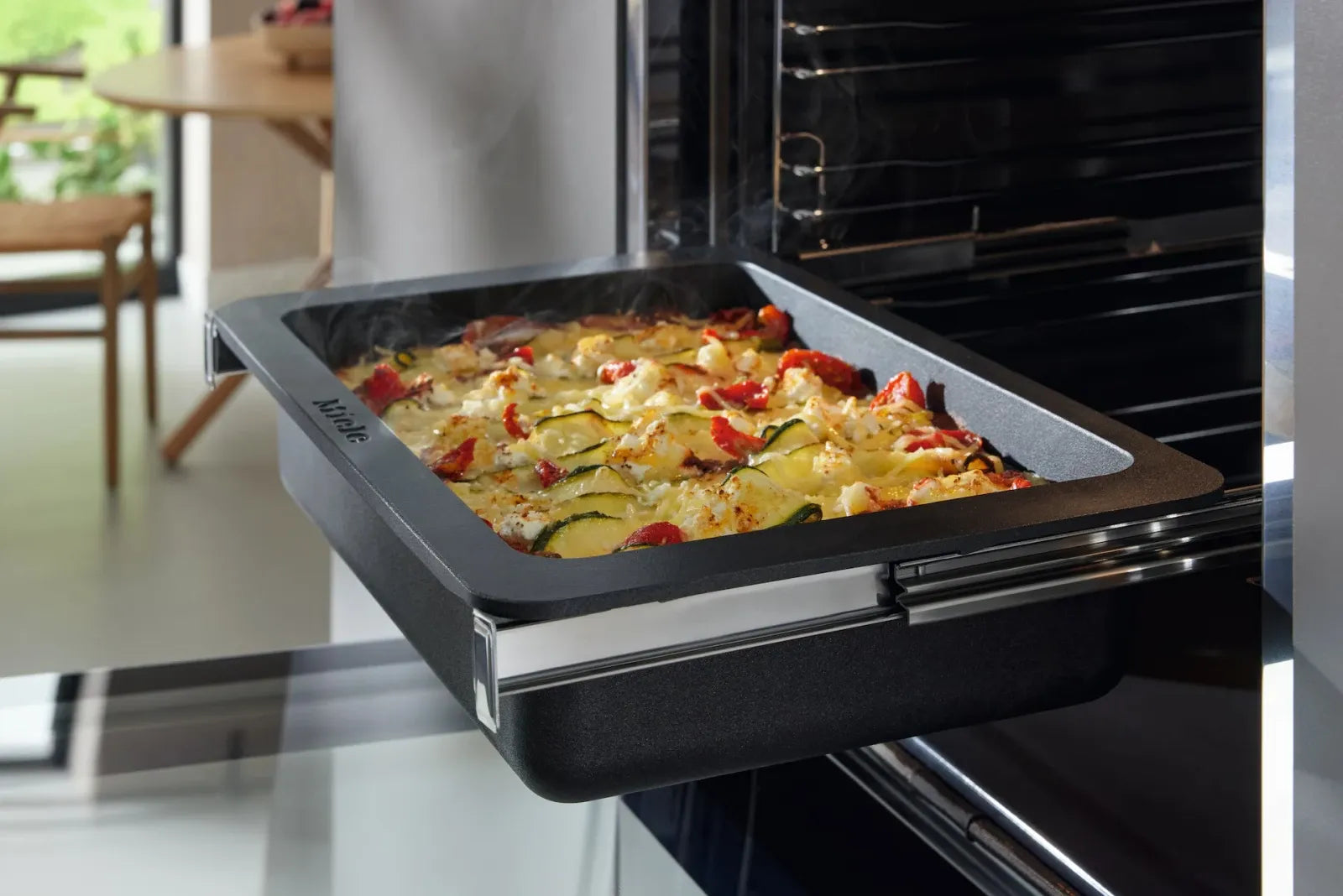 Miele DGC 7151 Dampfbackofen mit Backofenfunktion Obsidianschwarz