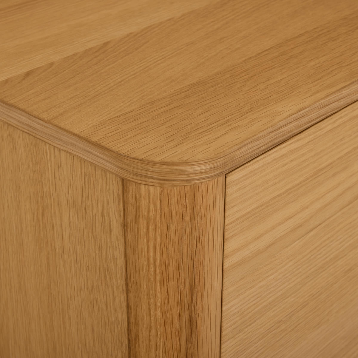 Sideboard mit 2 Türen - 180 cm breit - Wildeiche