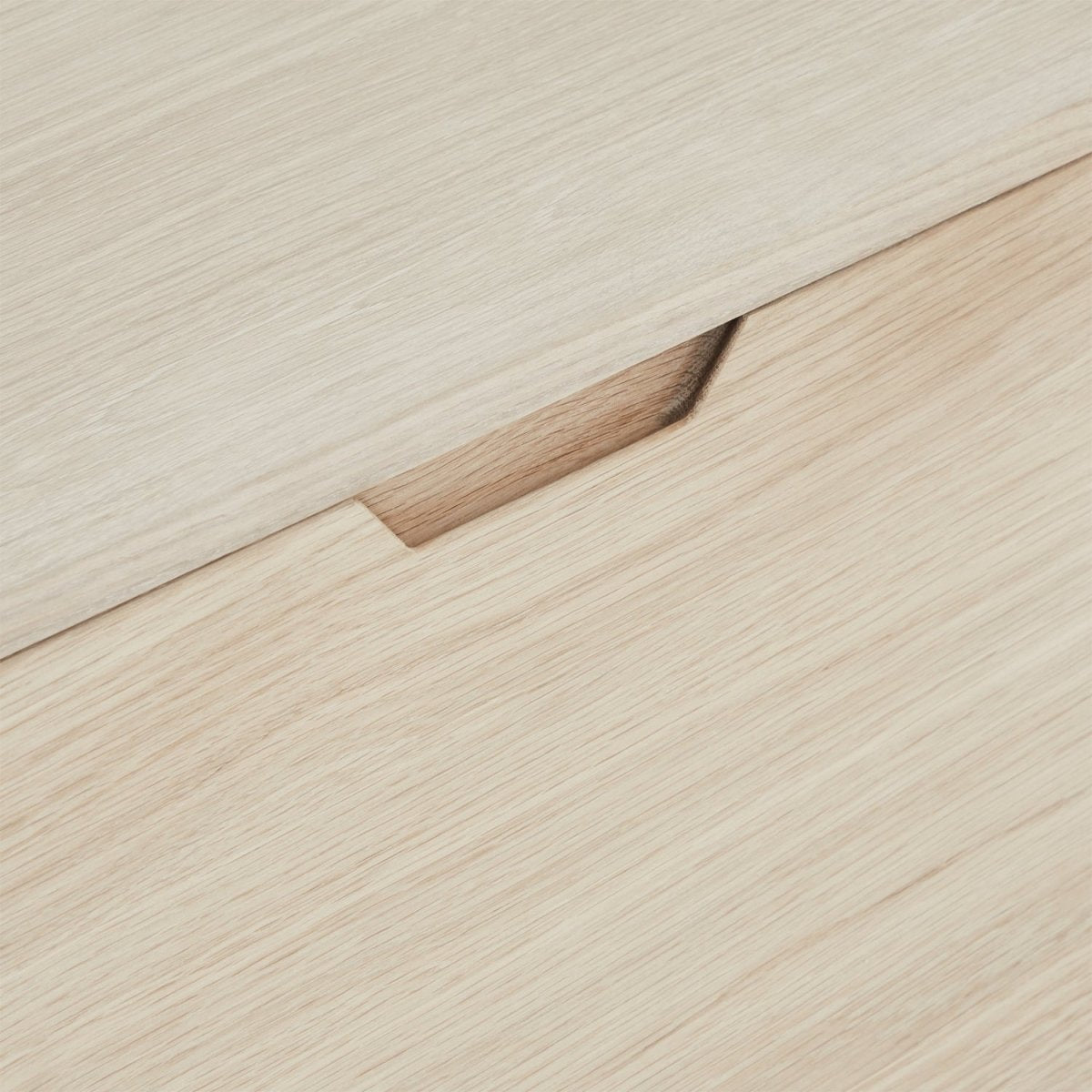 TV-Tisch mit 2 Türen - 180 cm breit - Eiche bianco