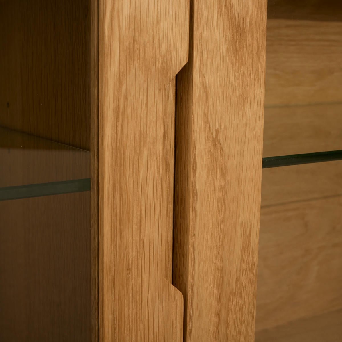 Wandschrank mit LED-Beleuchtung - 180 cm breit - Wildeiche
