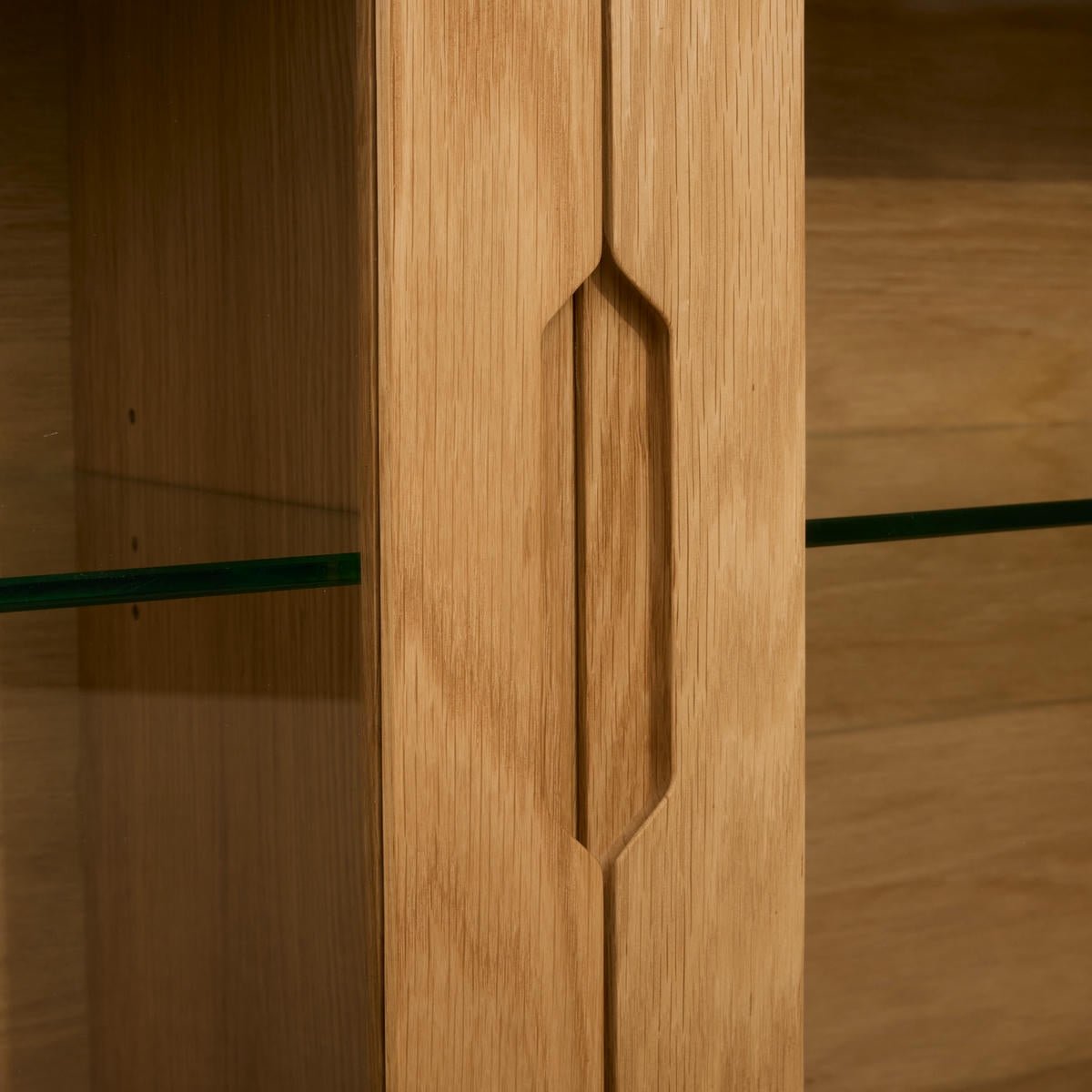 Wandschrank mit LED-Beleuchtung - 180 cm breit - Wildeiche